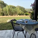Sa Istera Sardegna Pensión *