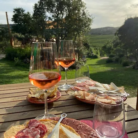 Konukevi Sa Istera Sardegna